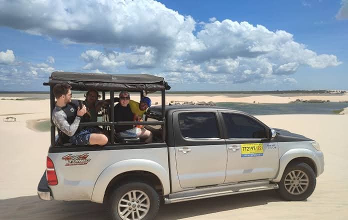 Passeio Litoral Oeste: Tatajuba em Jardineira 4x4 - Demo
